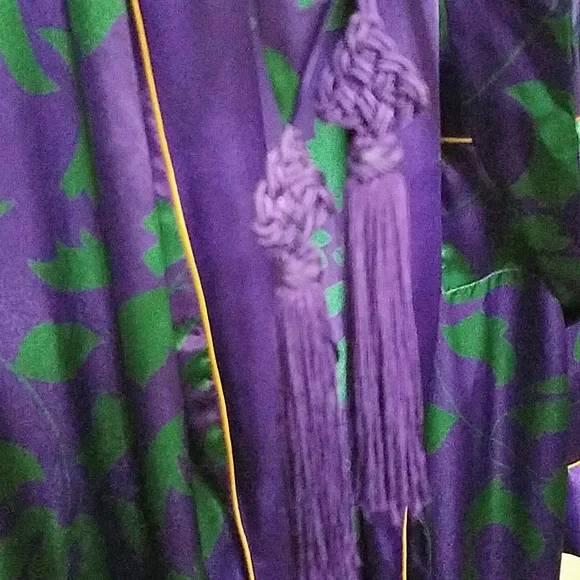 Vintage Victoria's Secret Gold Label Robe - Picture 9 of 16